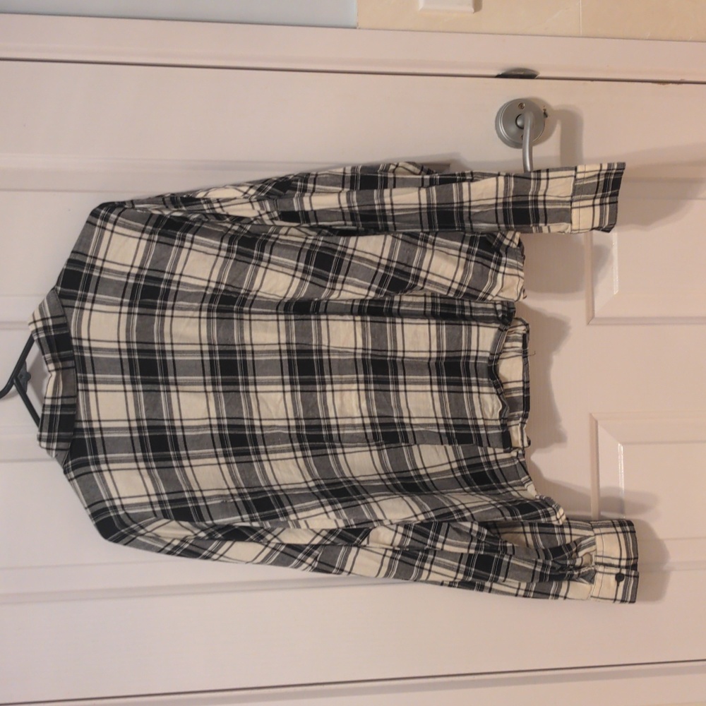 ASOS Black/Cream Plaid long-sleeve button up top in AU18 - Picture 5 of 5